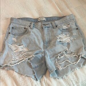 Abercrombie & Fitch Midrise Boyfriend Shorts Size 8 29